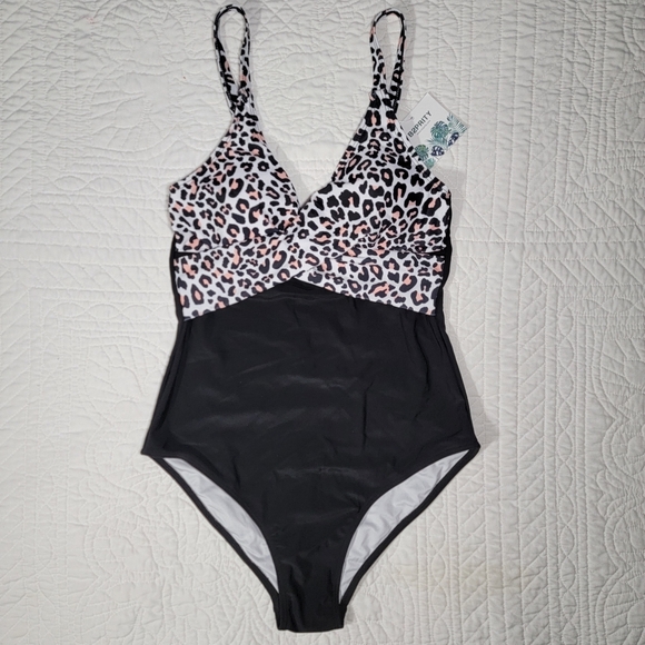 Women's Black Twist Leopard Print Top One Piece Swimsuit Bathingsuit - Picture 2 of 14